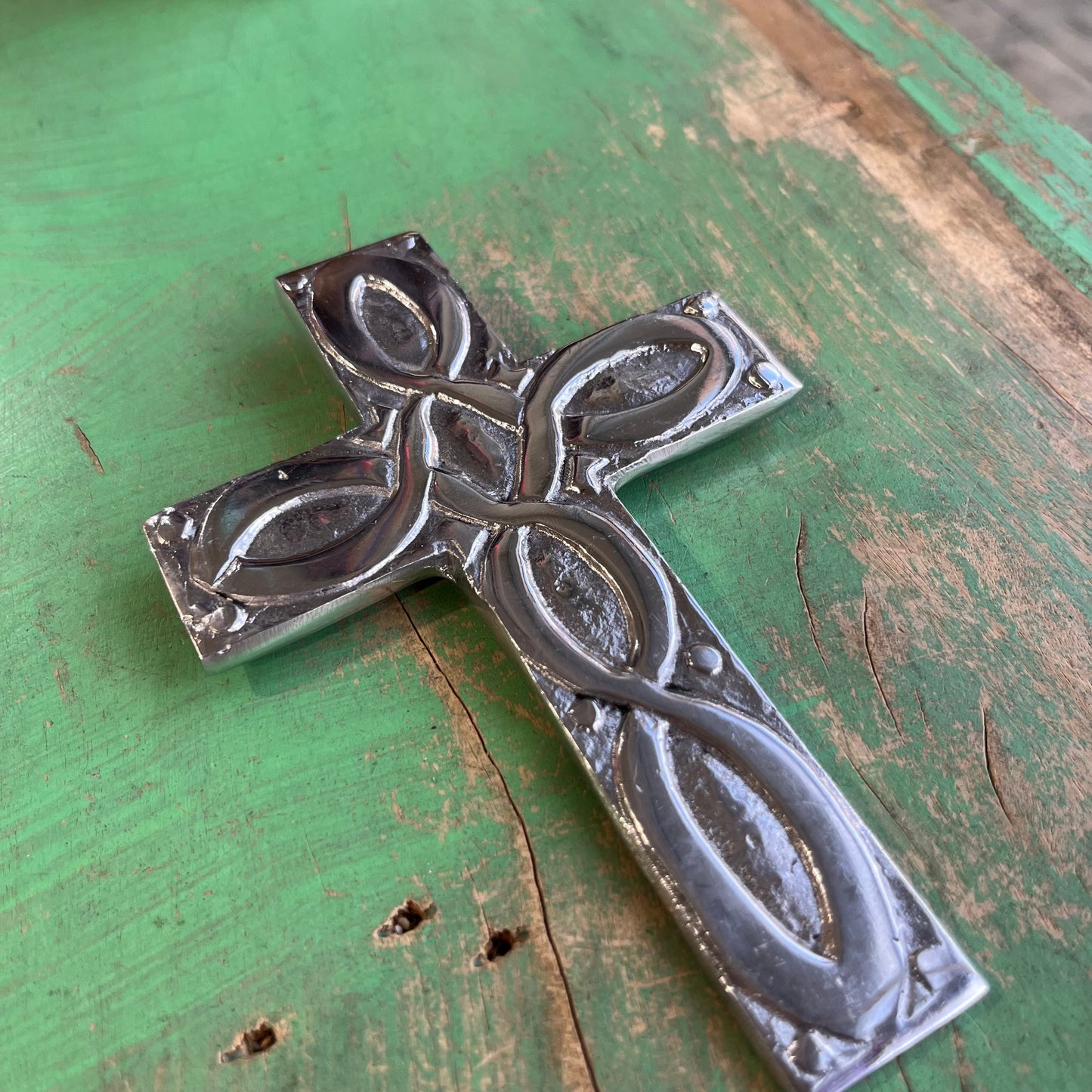 Loops Pewter Cross