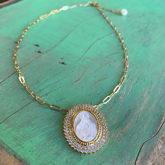 Mother of Pearl Pendant Necklace